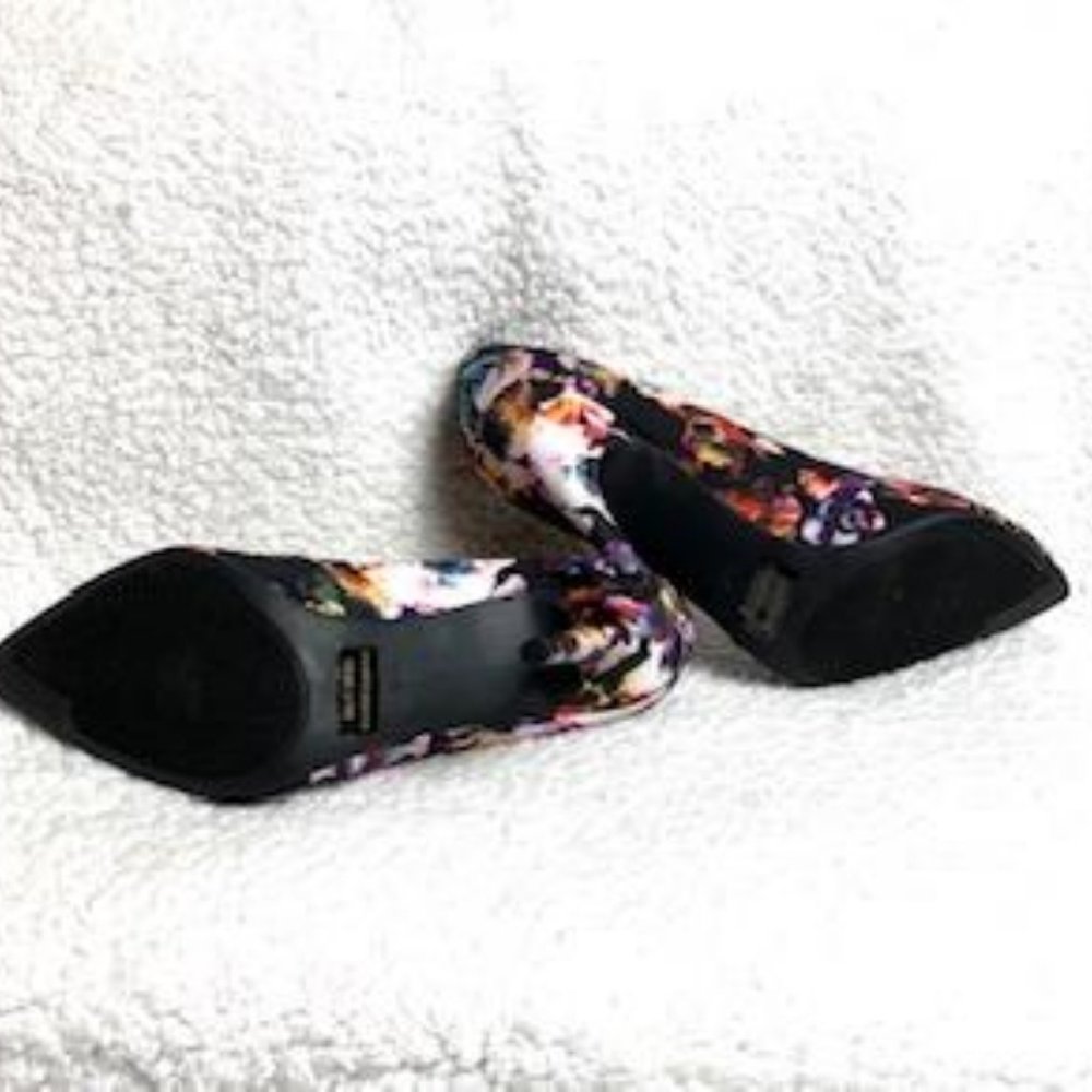 Guess Multicolored Floral Stilettos - Picture 4 of 11